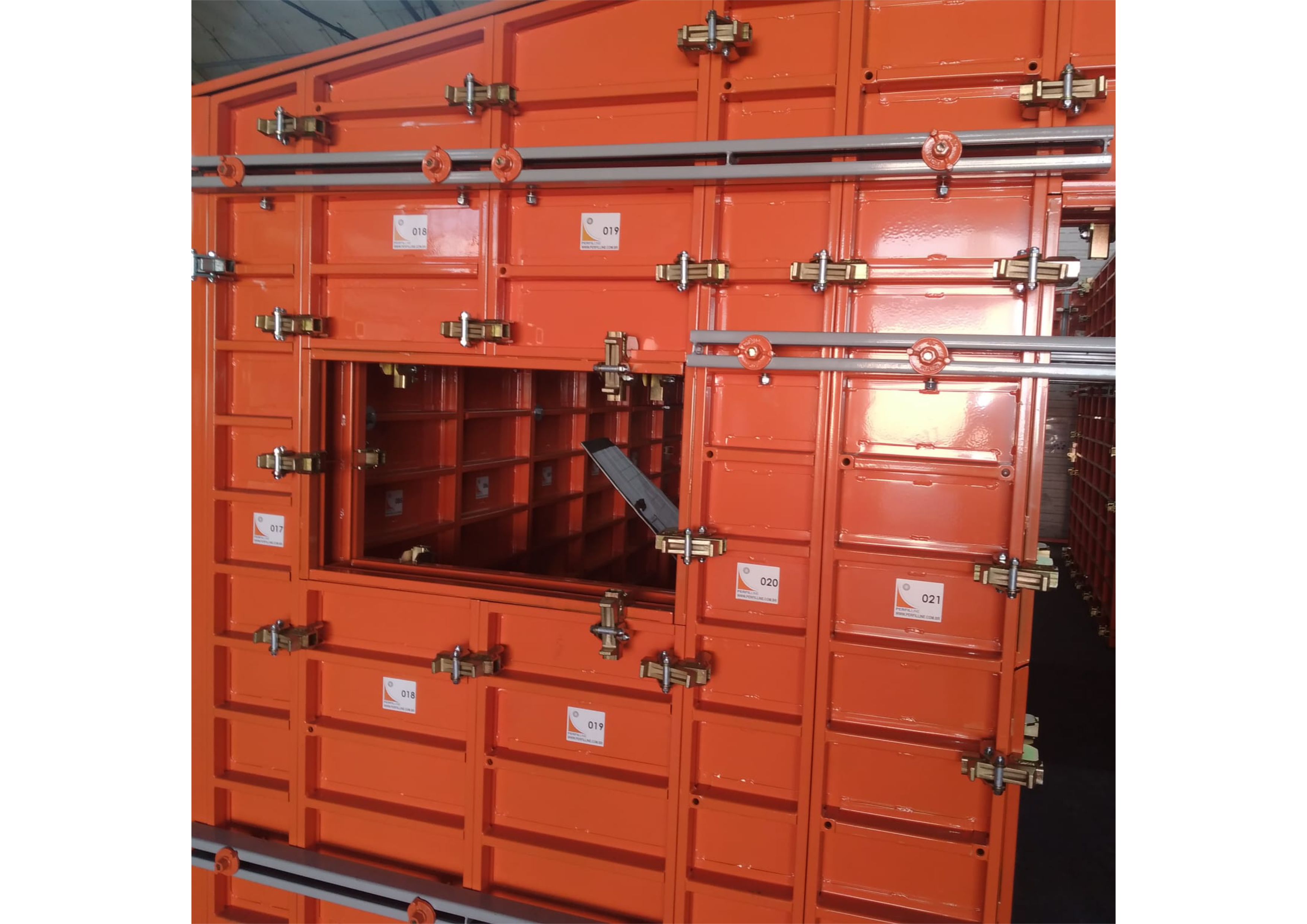 Detalle adicional de encofrados del sistema constructivo